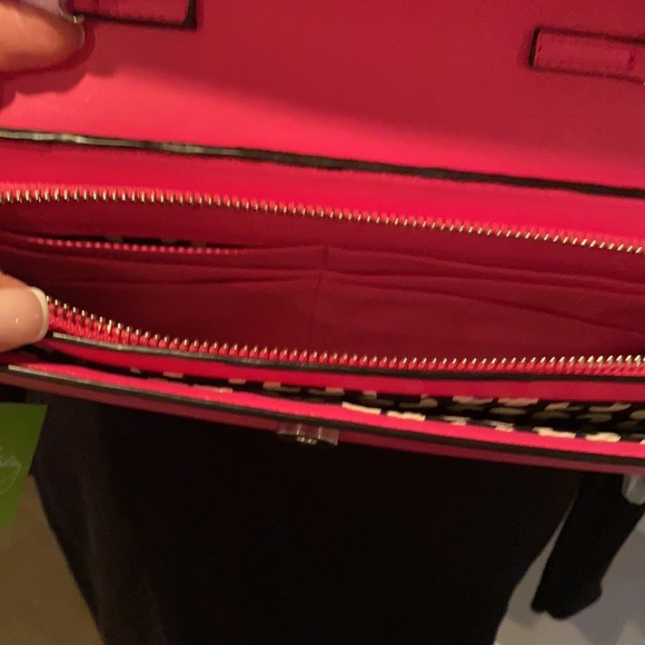Brand new w tags Vera Bradley flap clutch fuchsia - Picture 4 of 10